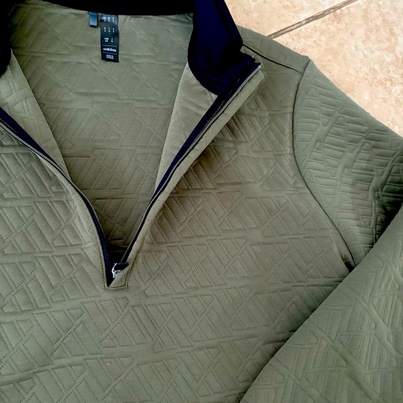 Adidas Olive Green half zip grid quilted logo graphic - Picture 5 of 10